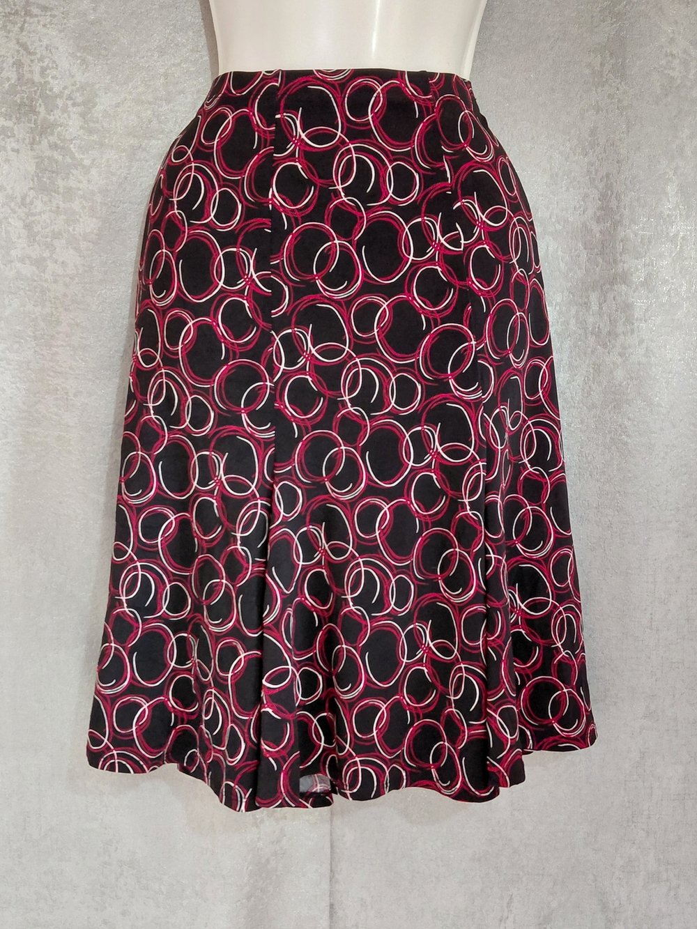 George Stretch Sz S 4/6  Black A-Line Skirt with Red & White Circle Print